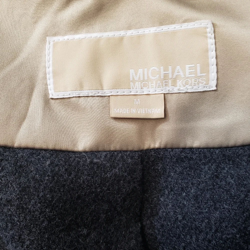 Coat - Picture 4 of 5